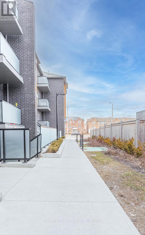 Building Photo - 2791 Eglinton Ave E
