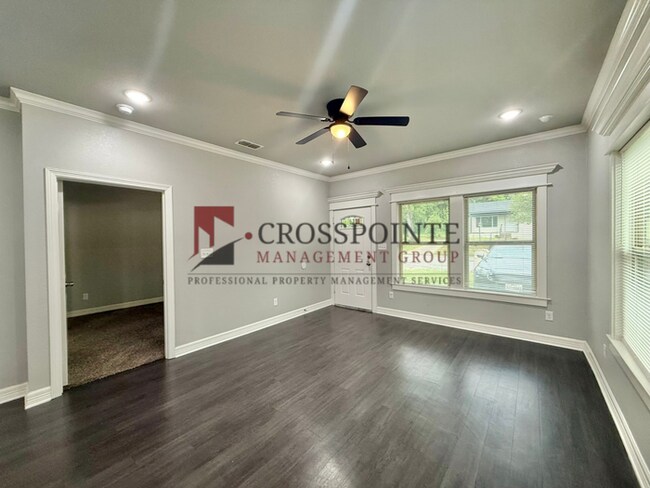 Foto del edificio - Tour Today! 3 Bedroom, 2 Bathroom Duplex!