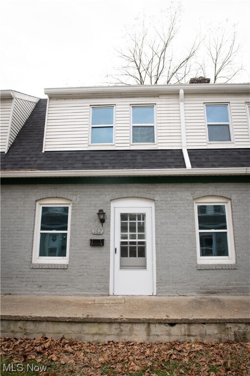 Primary Photo - 162 S Walnut St