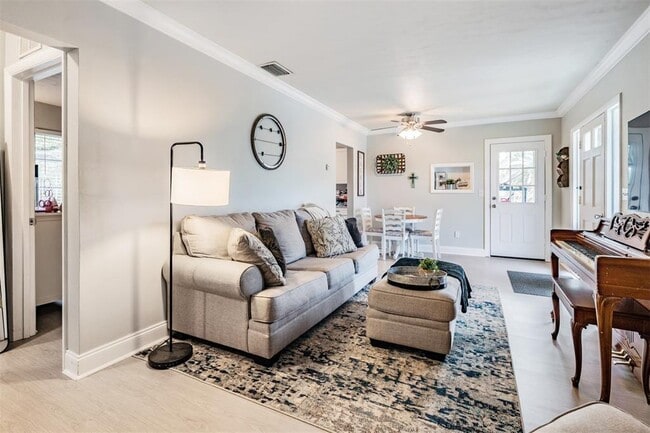 Foto del edificio - 6985 Merrick Ln