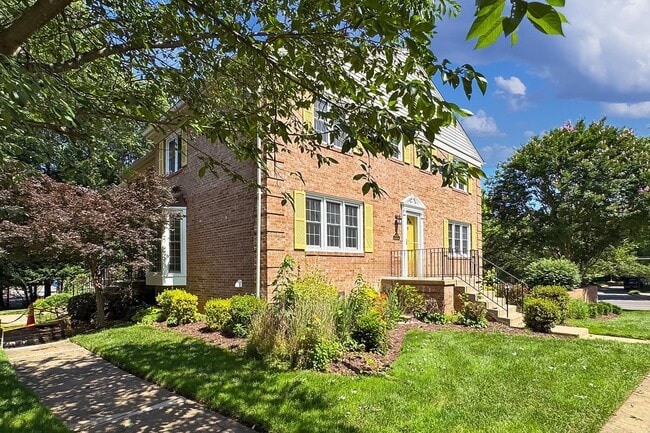 Building Photo - 6572 Flagmaker Ct