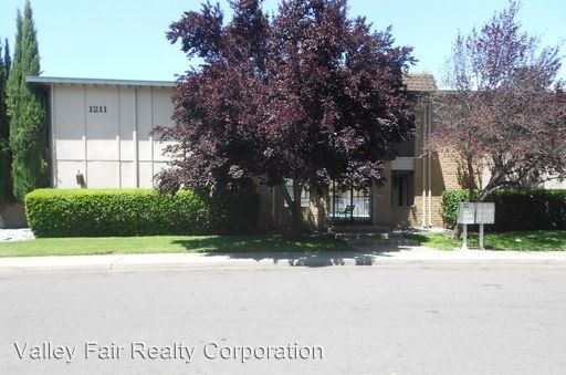 Primary Photo - 1211 Kenny Dr