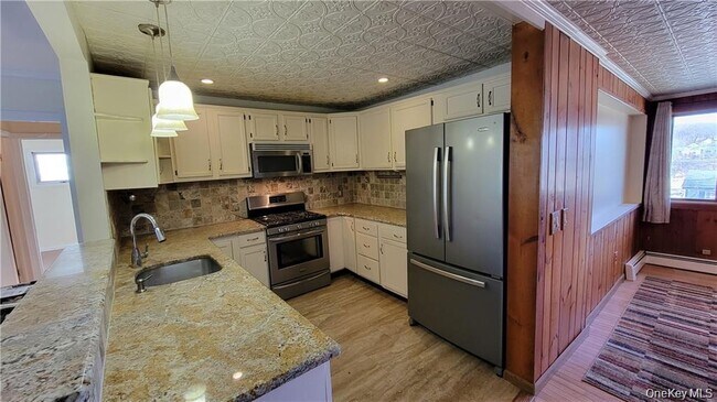 Foto del edificio - 14 Brookside Rd