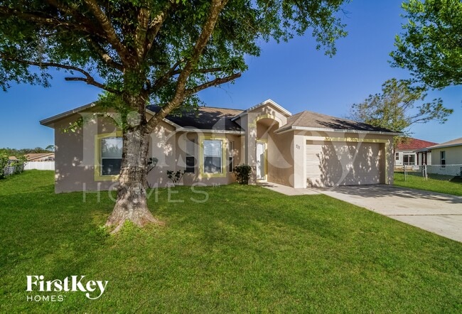 Building Photo - 711 Hamster Way