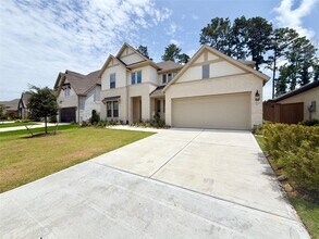 Building Photo - 22037 Gateway Arch Dr