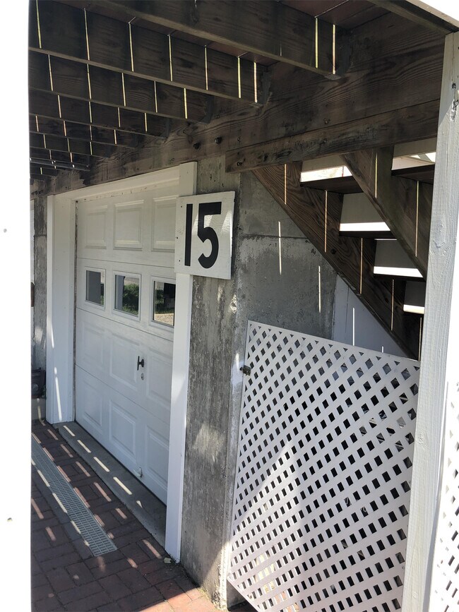 15 Sand St, Milford, CT 06460 House Rental in Milford, CT