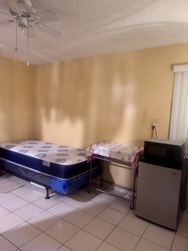 Foto del edificio - 6560 Grant Ct