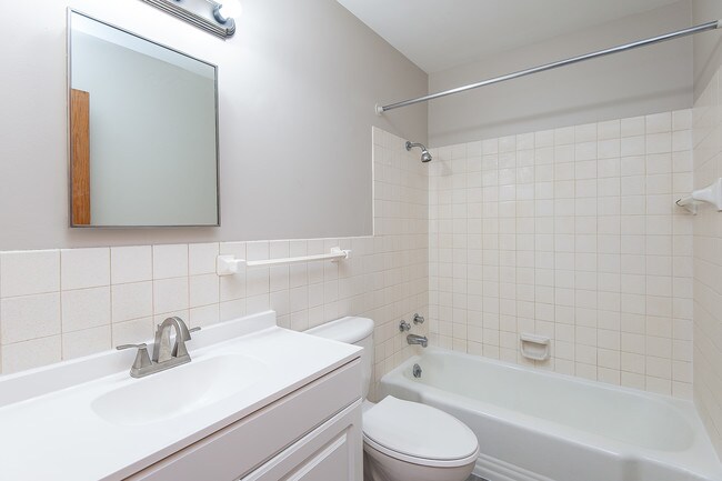Foto del edificio - 3523 21st Ave NW