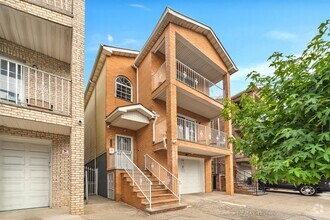 Building Photo - 706 Ocean Ave