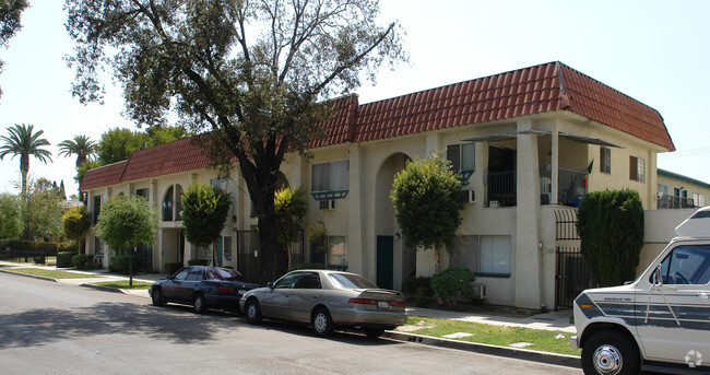 Foto del edificio - Santa Ana Birch Apartments