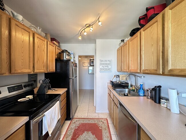 Foto del edificio - 546 W Hawthorne Pl