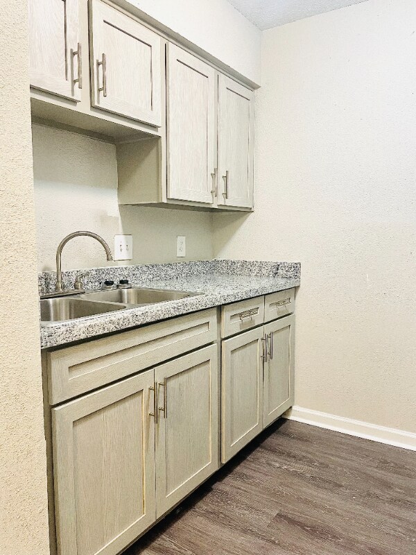 Primary Photo - 12221 Fleming Dr