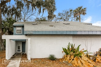 Building Photo - 2920 Bayshore Dr E