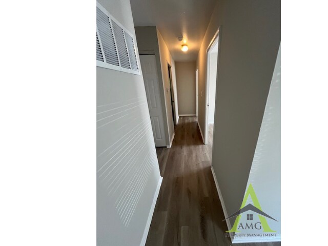 Foto del edificio - 6414 Meadowlark Dr