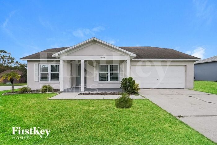 Foto principal - 7808 Habersham Dr