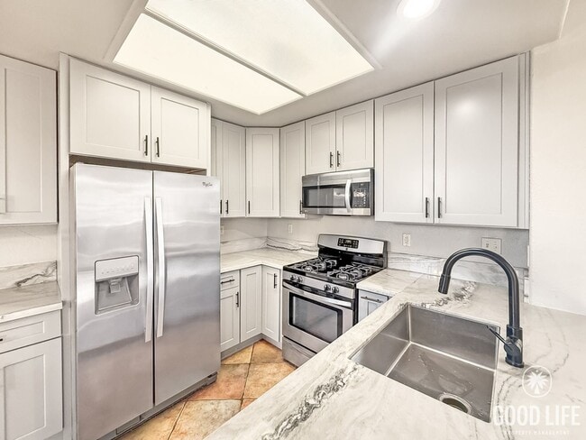 Foto del edificio - Charming 3-Bedroom Home in Desirable Vista Location