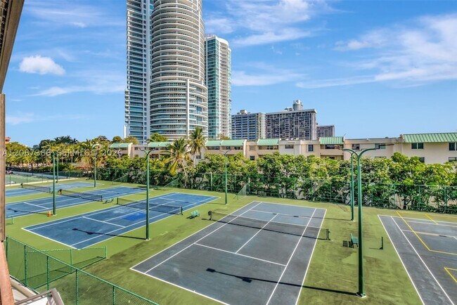 Foto del edificio - 2333 Brickell Ave