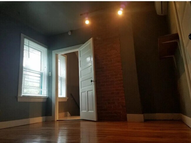 Foto del edificio - 2326 Ashland Ave