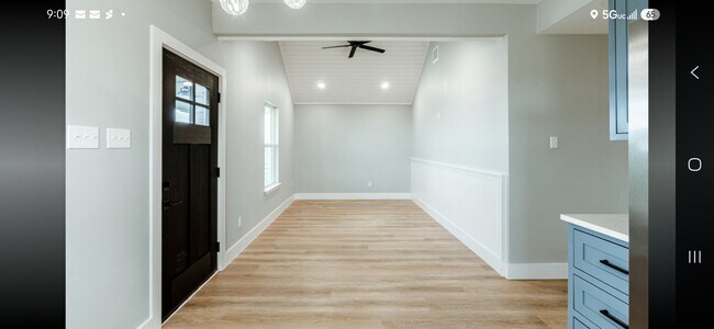 Foto del edificio - 324 W Live Oak Ln