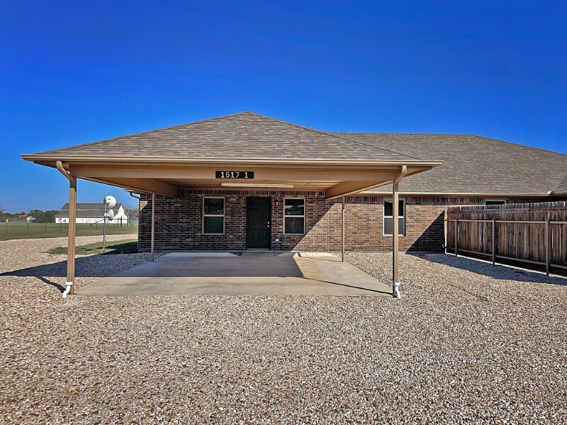 1517 County Rd 706, Joshua, TX 76058 Townhome Rentals in Joshua TX