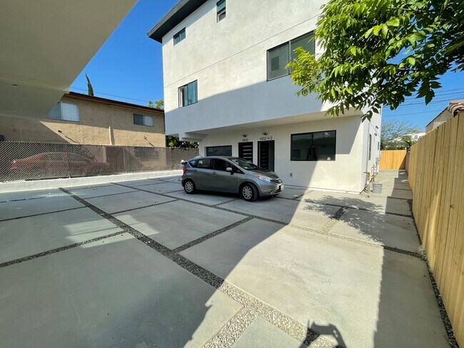 Building Photo - 1830 Hauser Blvd