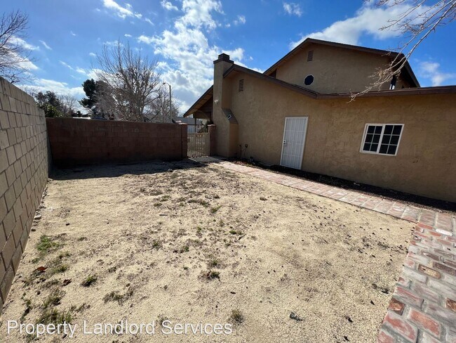 Building Photo - 4 br, 2 bath House - 1135 Regents Street L...