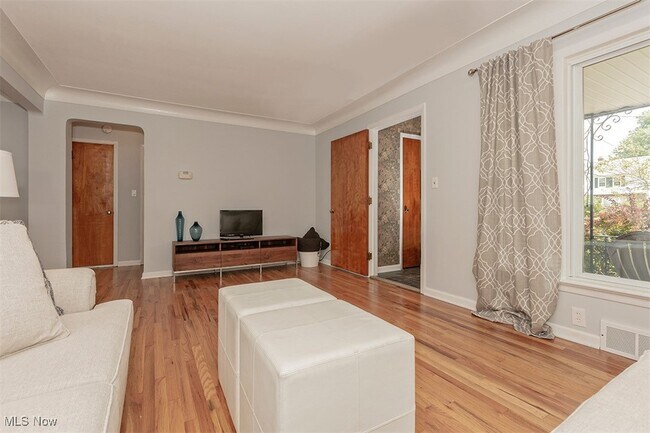 Foto del edificio - 2048 Campus Rd