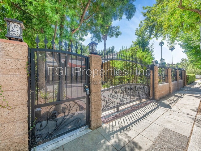 Building Photo - 22018 Dumetz Rd