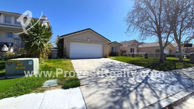 Building Photo - 9323 Nolina Dr