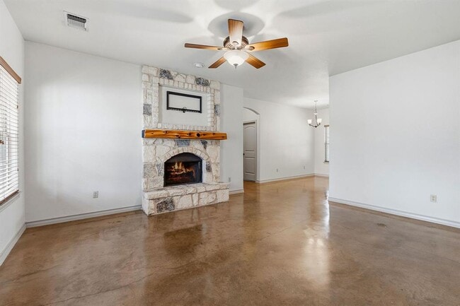 Building Photo - 10215 Twin Lake Loop
