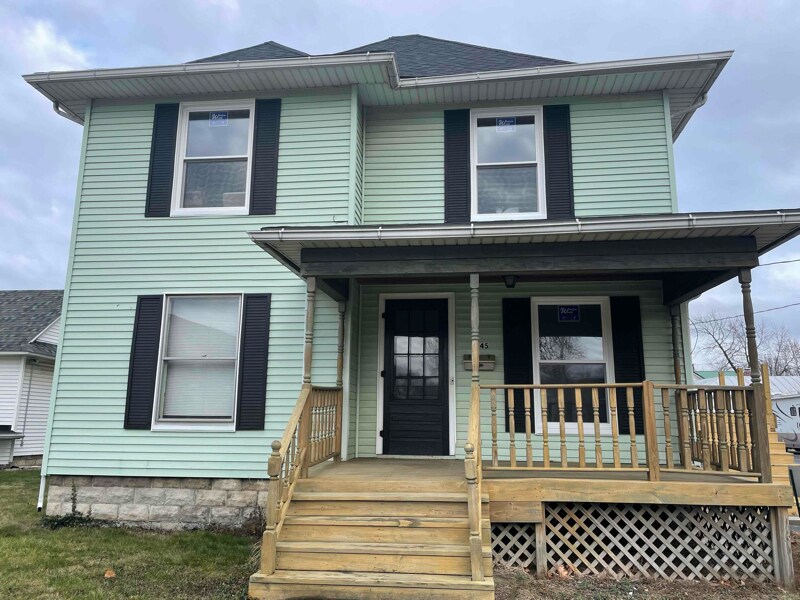 Primary Photo - 1045 N Main St