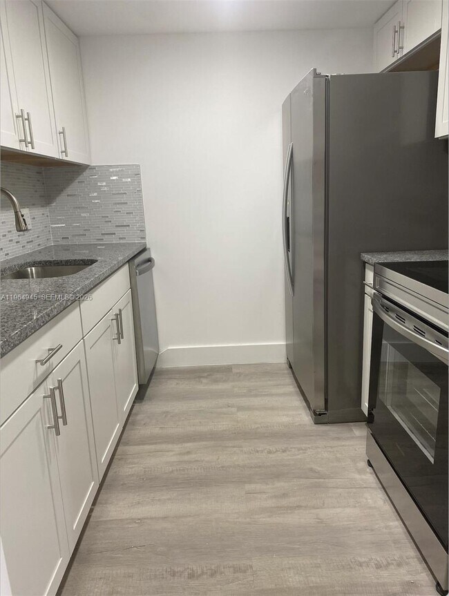 Foto del edificio - 13455 SW 9th Ct