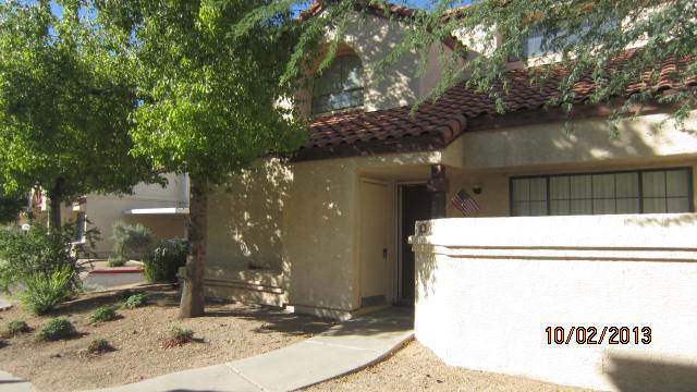 Building Photo - 3 Bedroom 2 Bathroom Near ASU! Full size W...