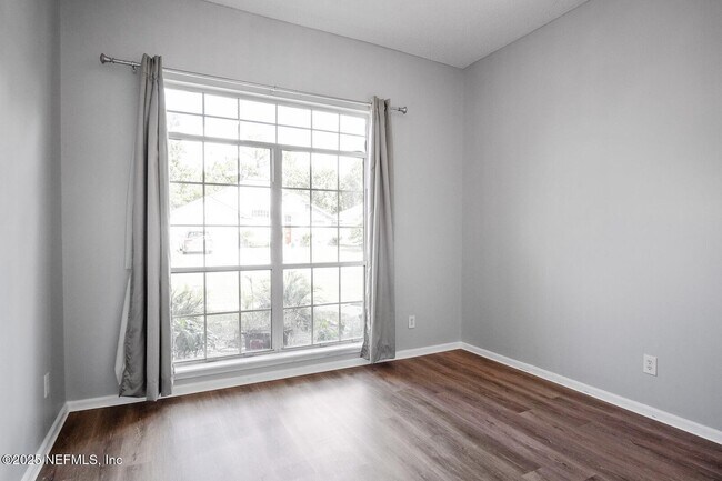 Foto del edificio - 8936 Deer Berry Ct