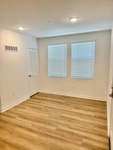 Interior Photo - Romneya Row in Anaheim
