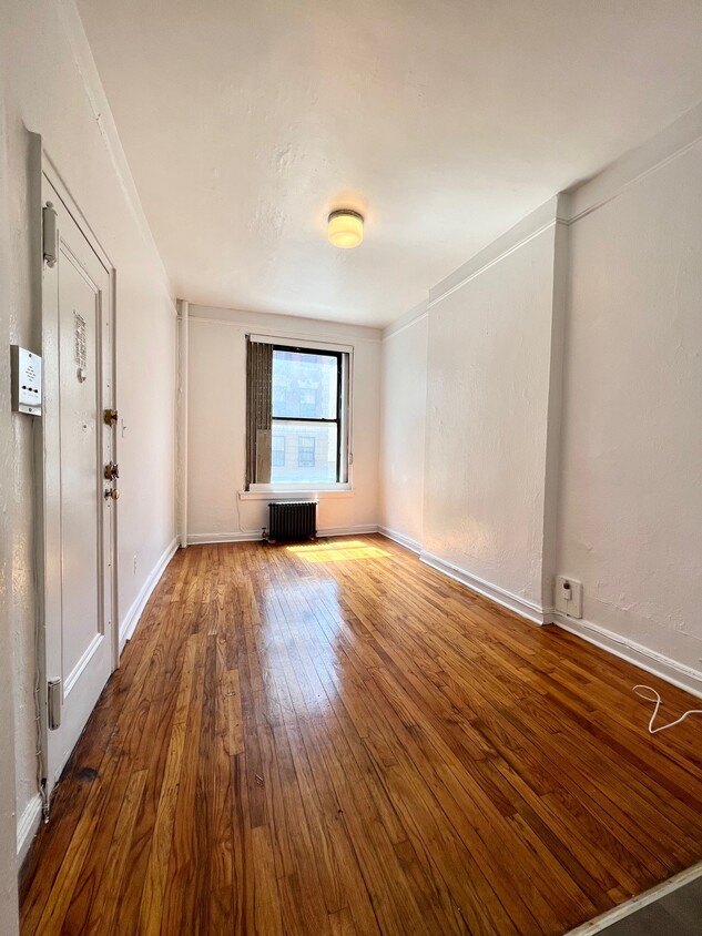 Foto principal - 359 W 126th St