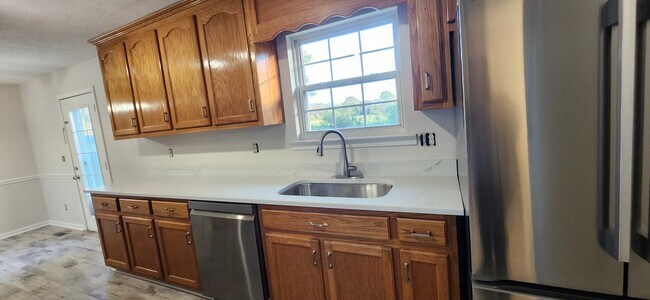 Foto del edificio - 2308 Forrest Fields Dr