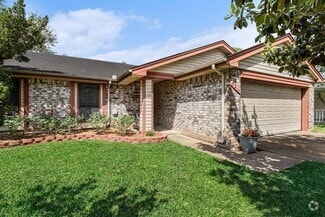 Building Photo - 3214 Pebble Lake Dr