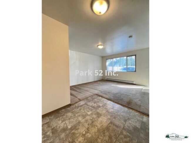Building Photo - 14406 Pacific Ave S