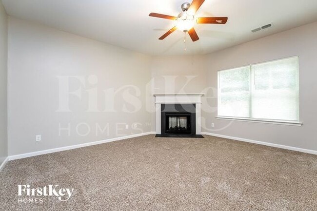 Building Photo - 496 Grenier Terrace NE