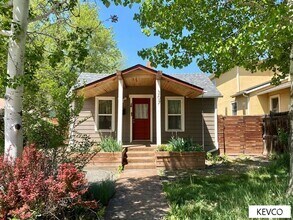 Building Photo - 307 N Loomis Ave