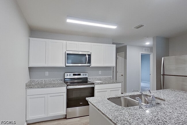 Building Photo - 9141 Aegean Cir