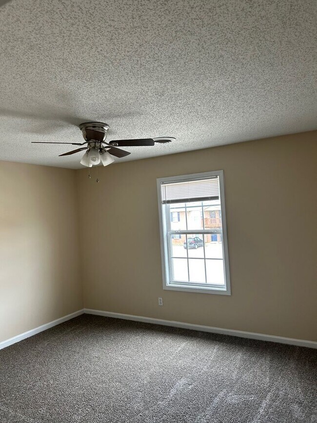 Foto del edificio - 3839 Jockey Dr