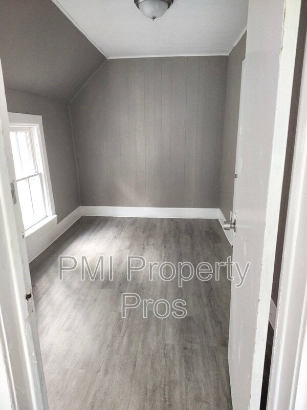 Building Photo - 2632 N 24th Pl