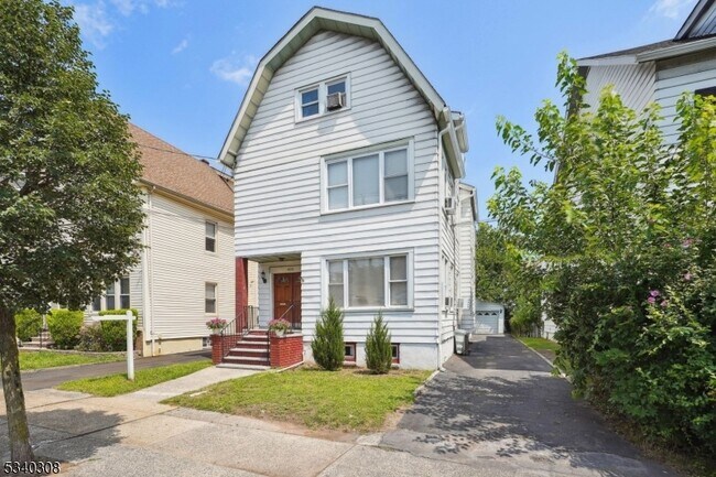 Foto del edificio - 403 Abington Ave