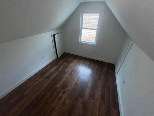 Building Photo - 212 Newhall St