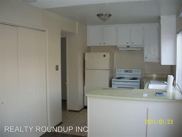 Building Photo - 7728 La Mancha Way