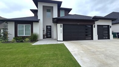 Building Photo - 6208 NW 154th Cir