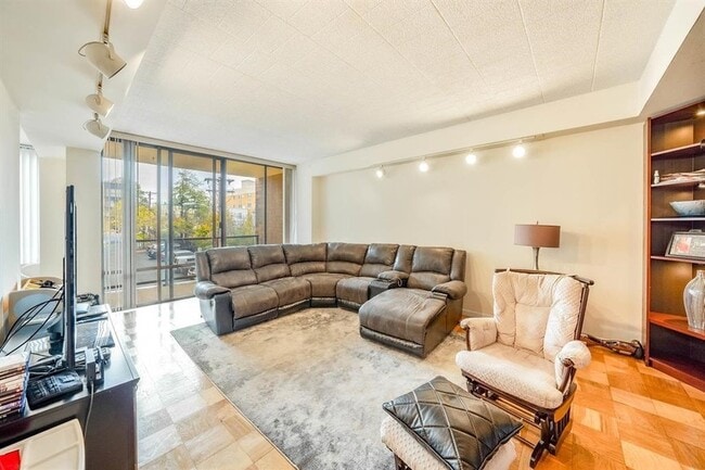 Photo - 9060 Palisade Ave House