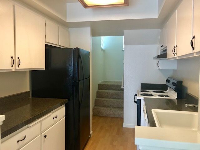 Building Photo - Windmill Circle Townhome